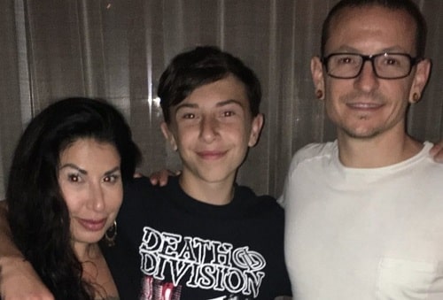 A picture of Draven Sebastian Bennington with his parents.